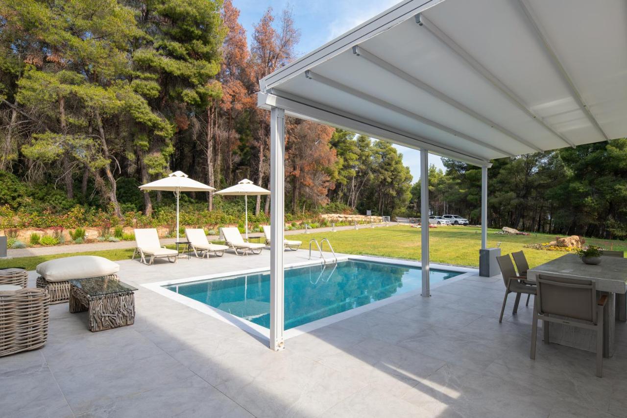 Nikiti Botanic Pool Suites エクステリア 写真